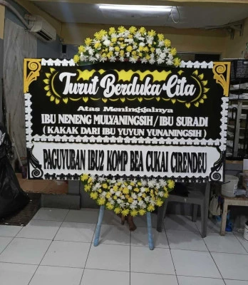 Papan Bunga di Kayu Putih